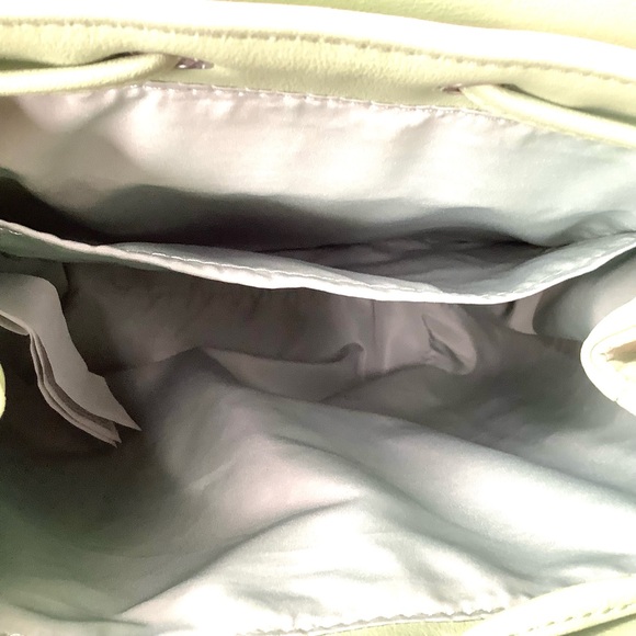 Loungefly Disney WinnieThe Pooh & Eeyore Florals Mini Green and Cream Backpack - Picture 11 of 13